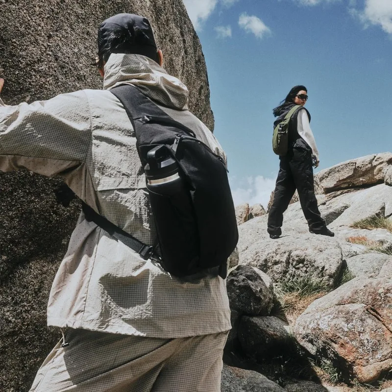 กระเป๋าคาดอกแบบสะพายไหล่ข้างขว - Tablet Shoulder Bag บทวิจารณ์และราคา